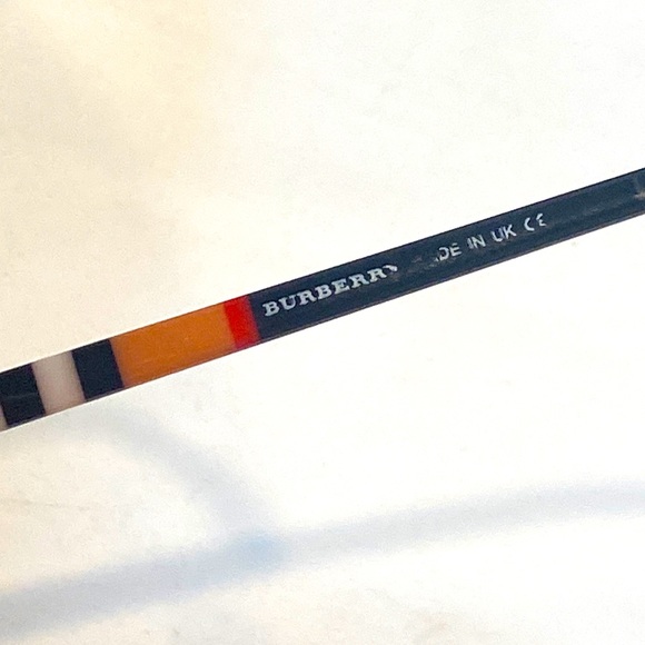 Burberry sunglasses 😎 🕶️ lINISEX for men or women - Picture 8 of 16